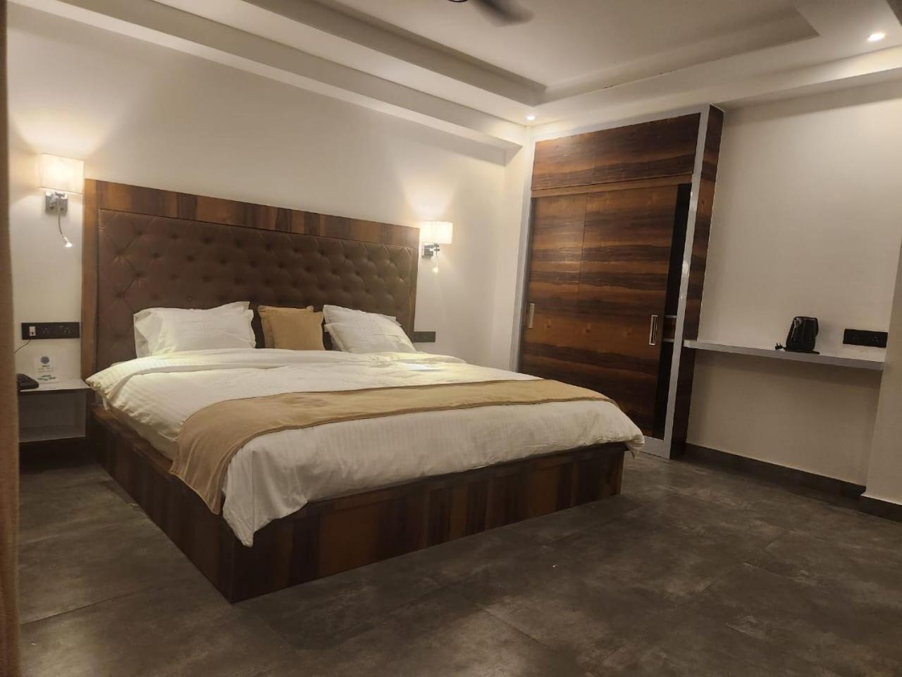 Blue Angel Guest House Shillong Bagian luar foto